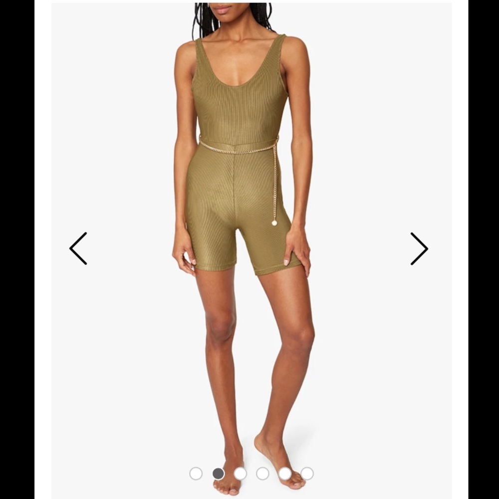 NWT - WeWoreWhat Scoop Rib Bodysuit